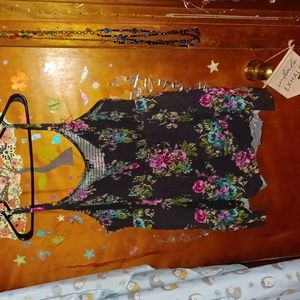 Torrid floral tank top size 3